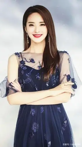 湖南"新晋小花旦"主持人刘烨 高颜值魔鬼身材 蕾丝搭配风美呆