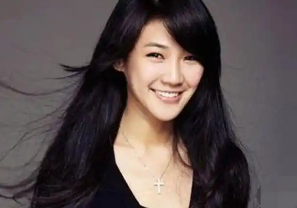 娱乐记者曝光钟汉良与妻子离婚,妻子净身出户,女方从未被人认可