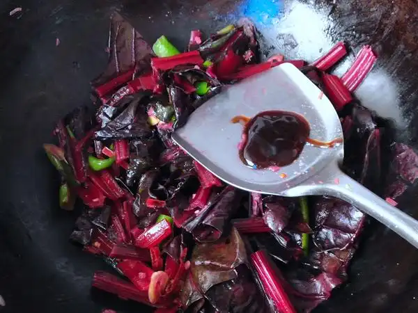 年夜菜硬菜之爆炒红梗甜菜