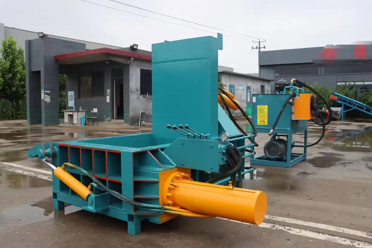 金属打包机# 废铁废钢压块机针对废旧金属回收及加工压缩打包成不同