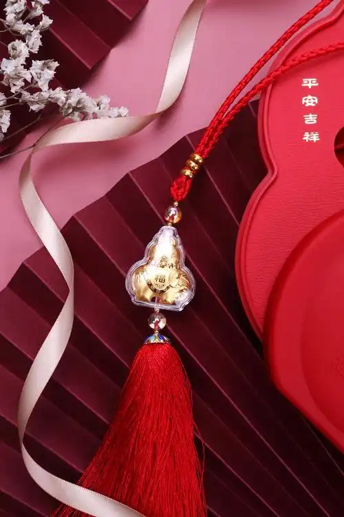 平安吉祥足金挂件摄影