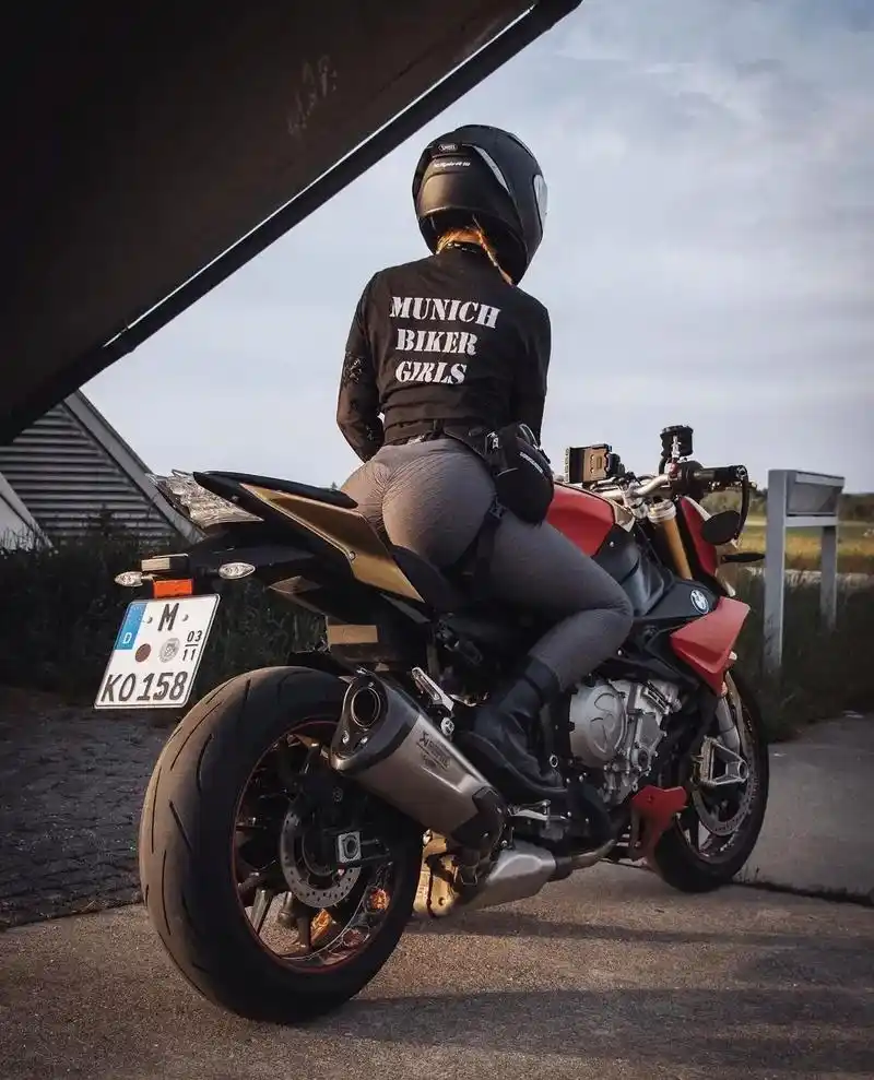机车 #女骑 #机车摄影 #骑士 #美女 - 抖音