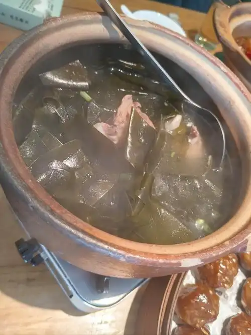 海带排骨汤多吃点挺好,牛腩牛筋味道不错