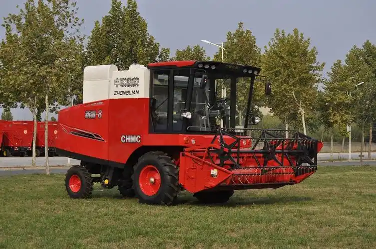 中联收获4lz-8b1自走轮式谷物联合收割机