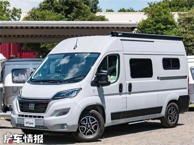 这样的b型房车我是真喜欢开着灵活内部还有两张床吃住不愁