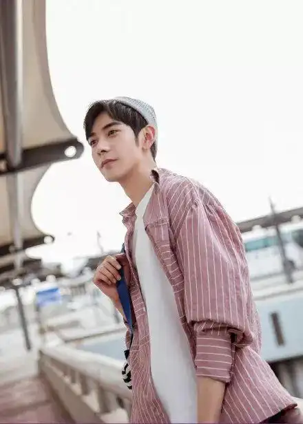 这么甜滴九日弟弟,真是动力满满~ 陈星旭,曾经的童星,现在的霸道太子