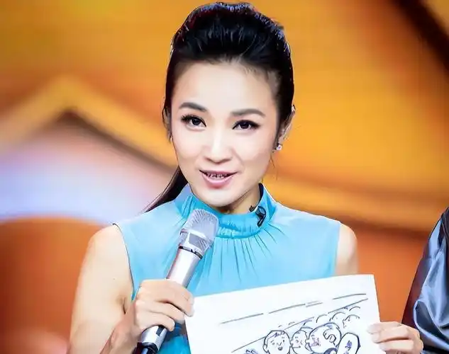 回顾管彤我这辈子正确的决定就是在42岁高龄为普通丈夫生儿子