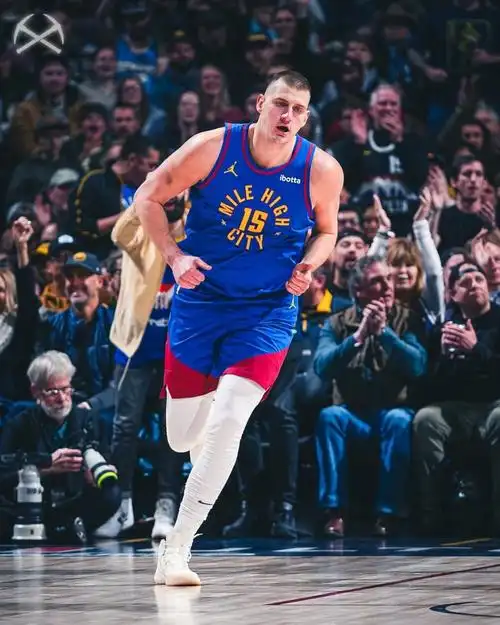 约基奇有多强17中11轰271410三双王连5次打鹈鹕三双