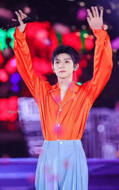 六周年演唱会王源