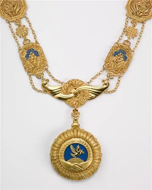 共和国勋章友谊勋章长啥样图片来了