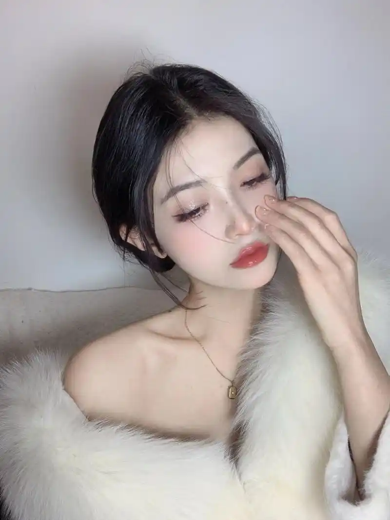 易碎妆火了!不会化也能秒变神仙颜值94  各位小仙女们,听说了吗?