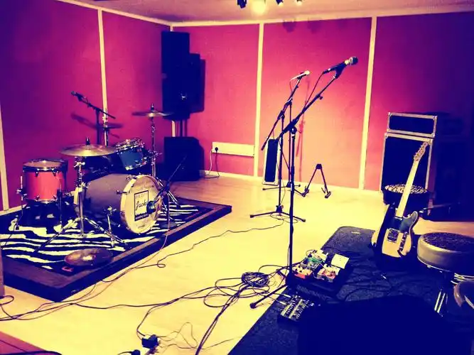 乐队排练攻略乐队专属排练室空间到底该如何布置