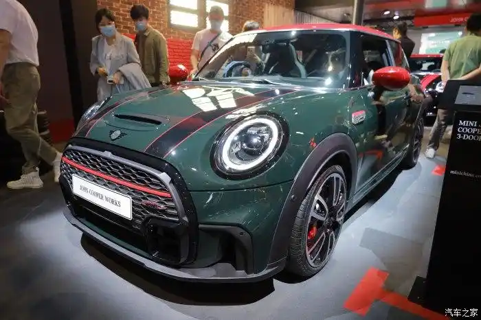 2021上海车展宝马mini可爱到家