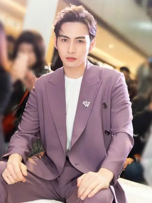 一脸冷俊的张彬彬颜值为什么这么耐看71