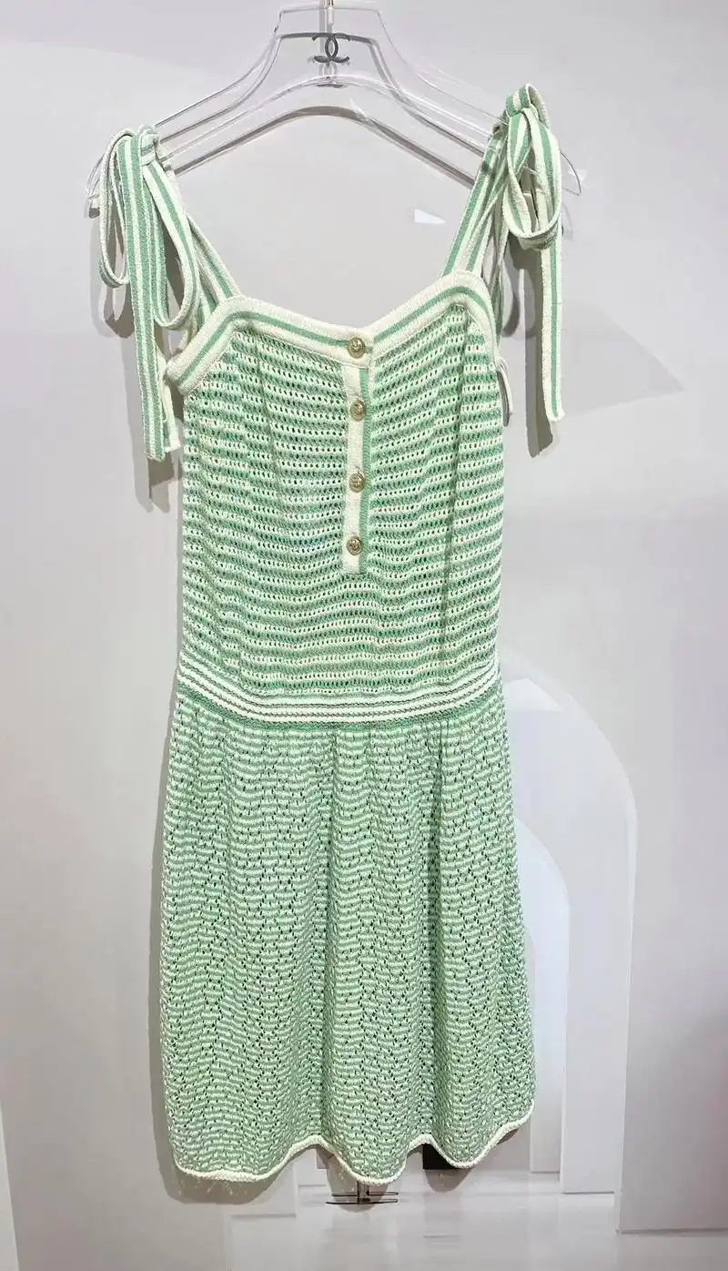 香奈儿21c早春薄荷绿色吊带连衣裙36码 内搭单穿都好看#夏季新款