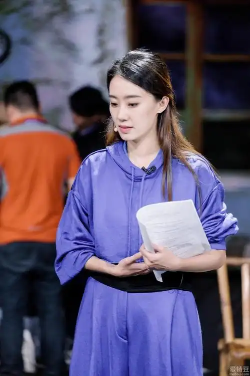 最美喜剧人张小斐亮相我就是演员