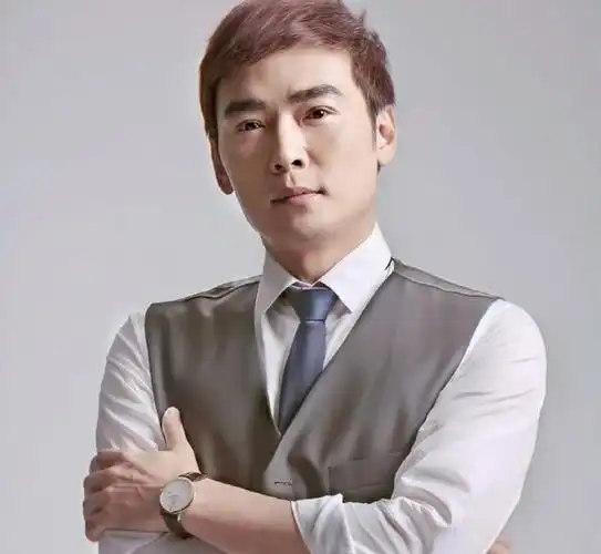 古装男神焦恩俊,怎么老成这个样子?他的两段婚姻为何都这么惨?