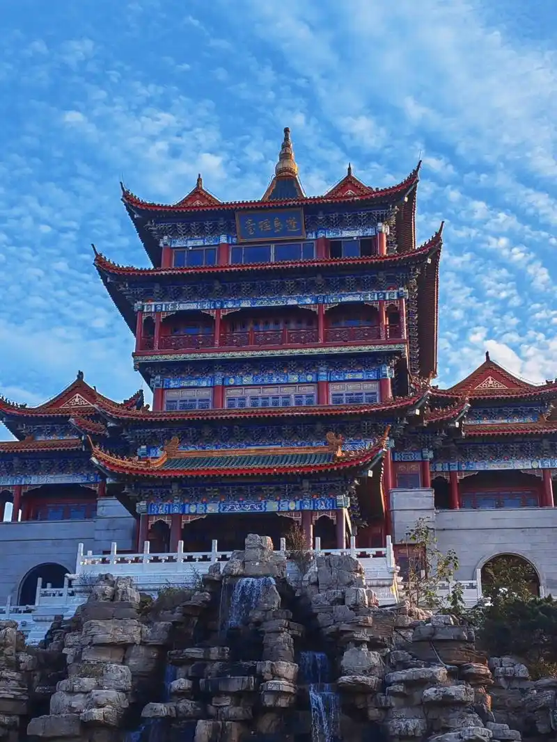 山东烟台—漫步 游 蓬莱 三仙山 三仙山风景区位于烟台市蓬莱区北端的