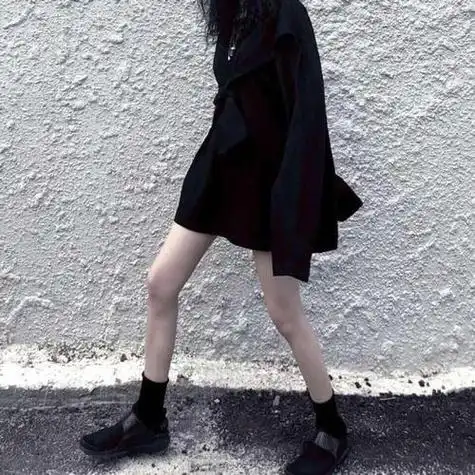 暗调系不露脸女生头像