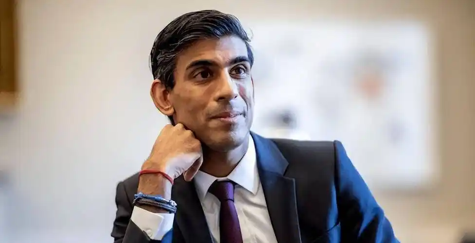 原创出任英国新首相的苏纳克到底是什么背景他能否拯救英国经济