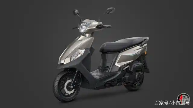 言车新车sym三阳全新踏板迪爵大储物空间更符合家用需要