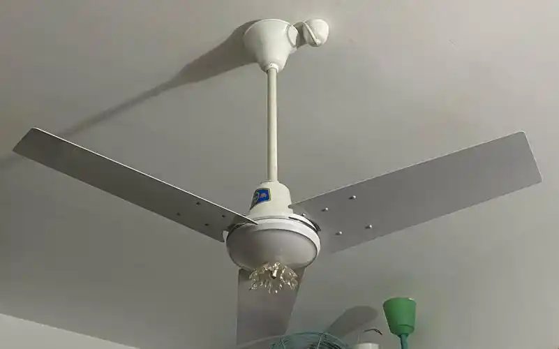 1980年代 上海有线电厂 舒乐牌 42寸(105cm)型号fd4-1白色老式吊扇