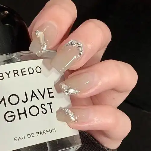 美甲贴片成品手工定制穿戴甲高级感夏季日系简约裸色水钻新娘孕妇