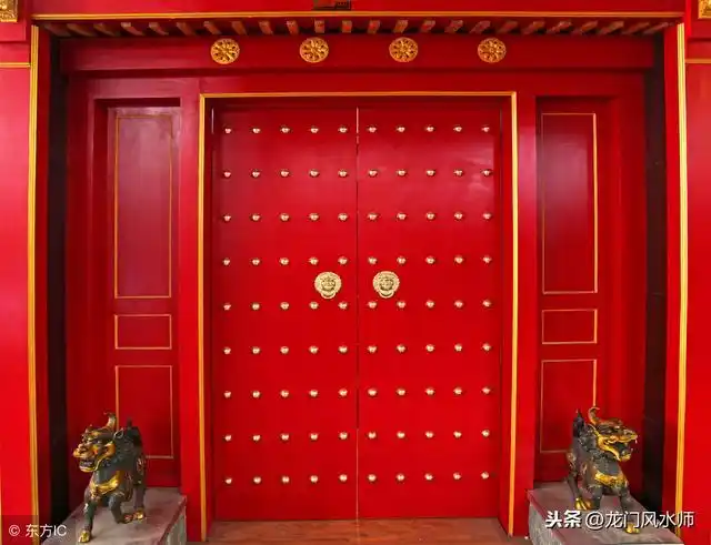 吉利的颜色与五行关系,进户门什么颜色风水好(吉宅的风水格局——大门