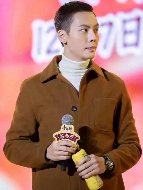 有种"神颜"叫陈伟霆的三七分,本以为会暴露缺点,谁知帅到移不开眼