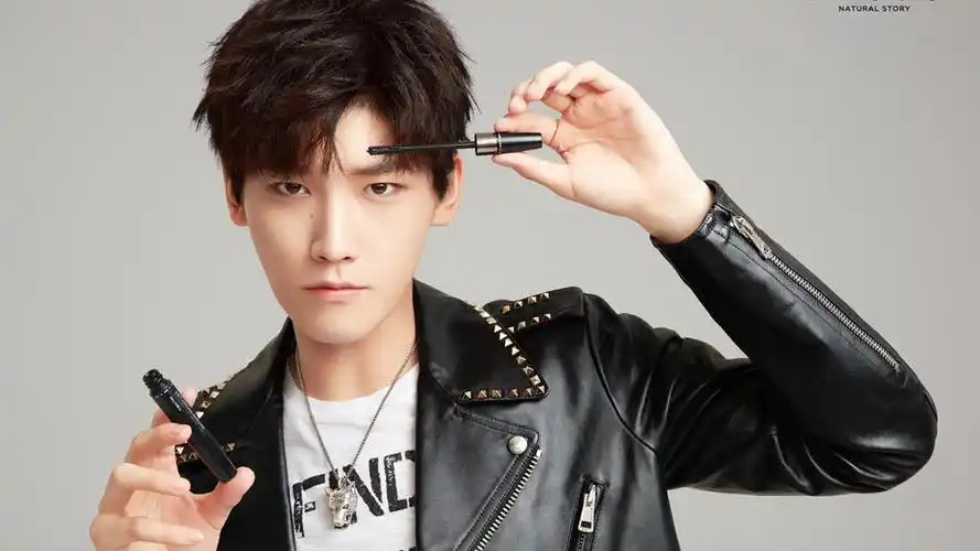 帅气时髦邢昭林写真图片