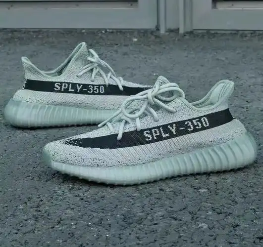 adisasoriginalsyeezy350新配色来啦