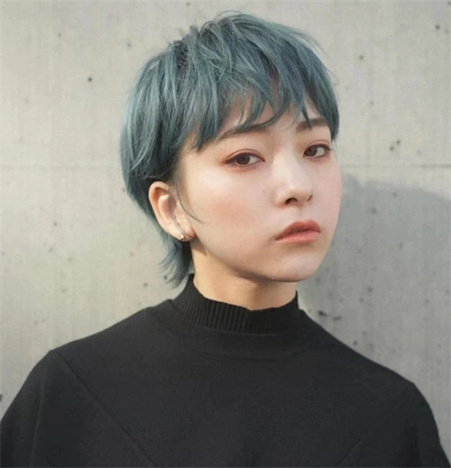 酷感日系风格短发 鲻鱼狼尾vs短碎发_日韩发型 - 美发站