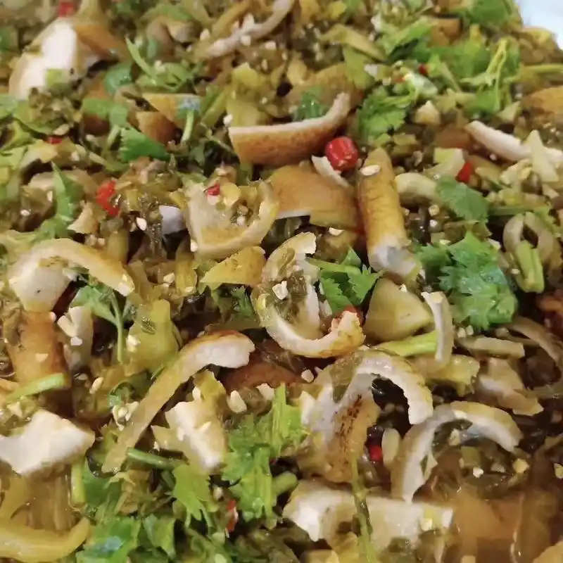 本周末佤味有:水腌菜拌猪皮,凉拌水腌菜,凉拌马蹄菜,凉拌米粉 - 抖音