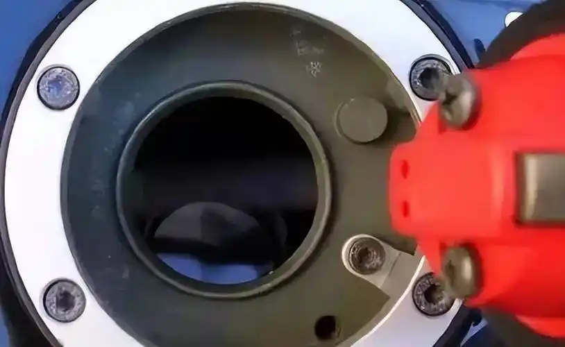 油箱上有个洞?这是排气孔,有大作用!_搜狐汽车_搜狐网