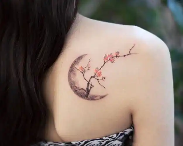 肩部纹身纹什么好看-女性肩上的9张小清新纹身图片