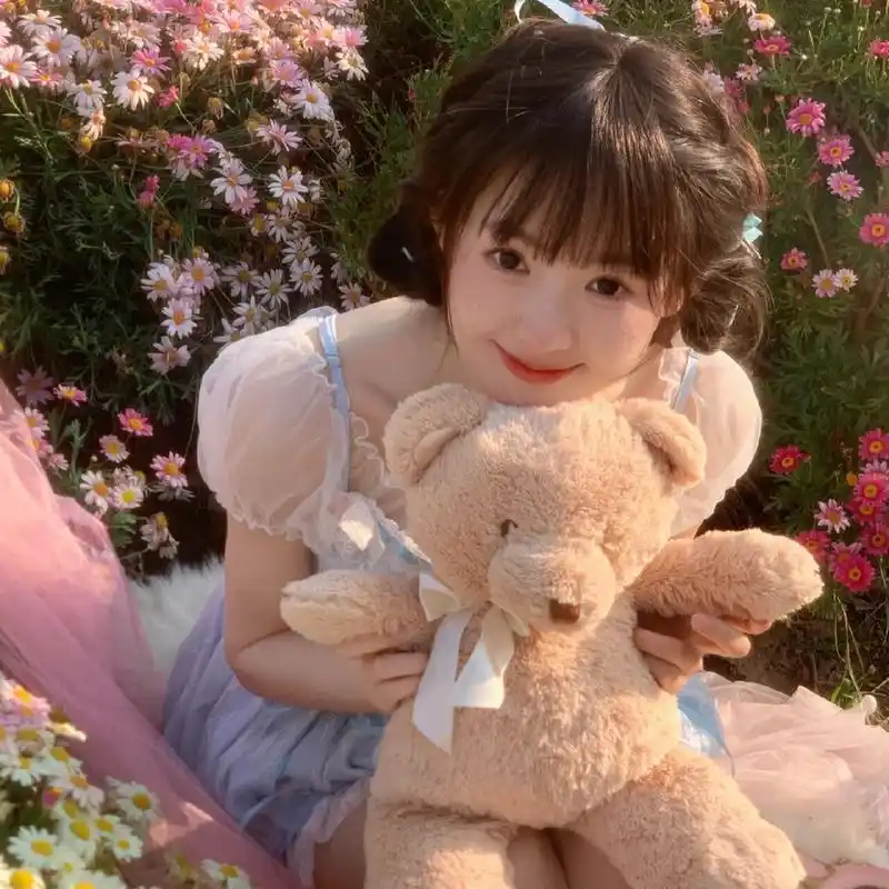 正方形真的很有头像感! 甜蜜小蒋! 甜妹治愈世界!