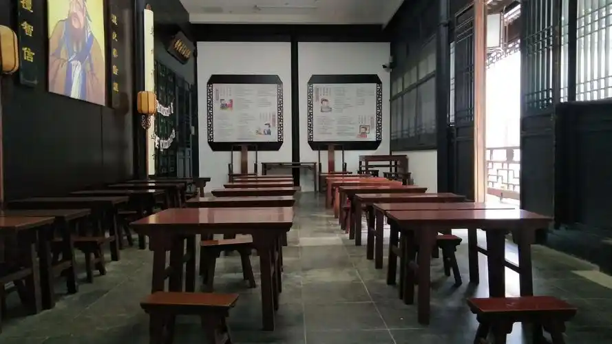 其它 东林书院书院是我国古代著名书院之一.2002年全面修复.