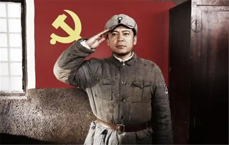 何政军:为父亲拍《亮剑》,错过巩俐娶初恋,出道36年一身清白