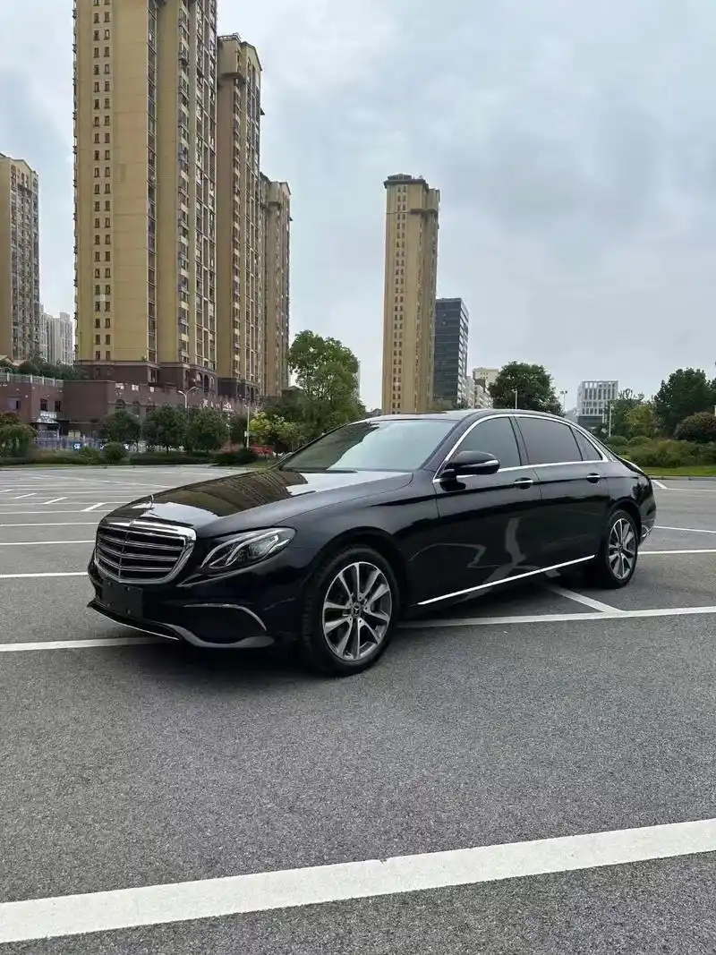 18年上牌奔驰e200l立标四驱,仅售25.xx#奔驰e20 - 抖音