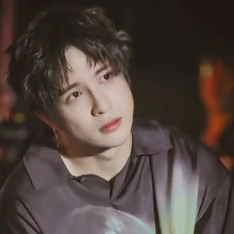 有没有薛之谦的超帅照.