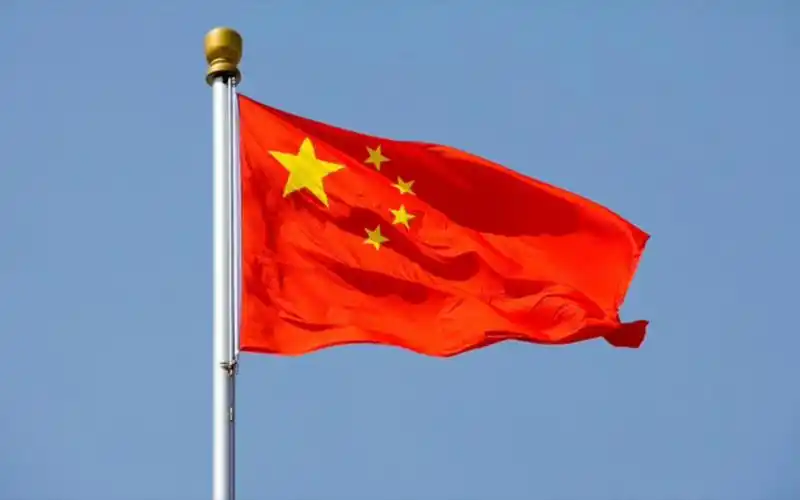 我与祖国国旗共飘扬--------前旗