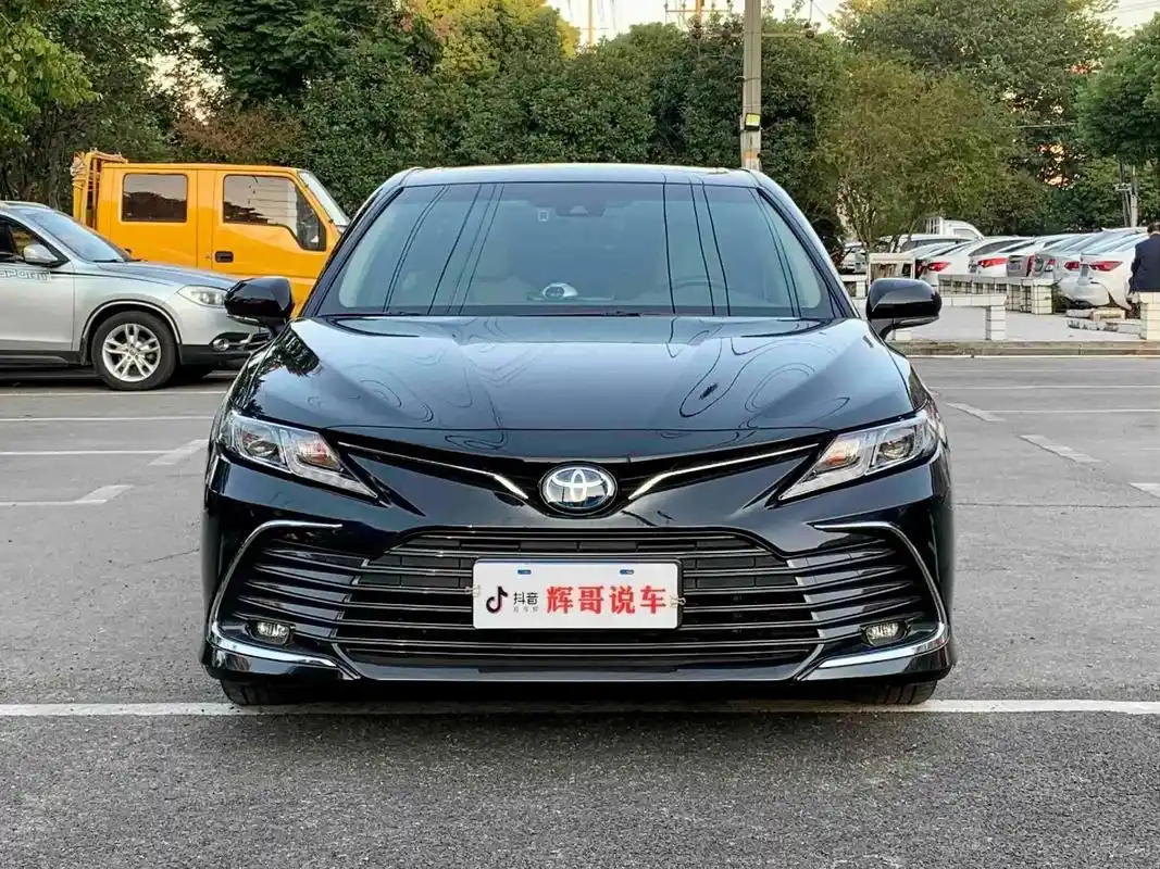 丰田凯美瑞2021款双擎25h