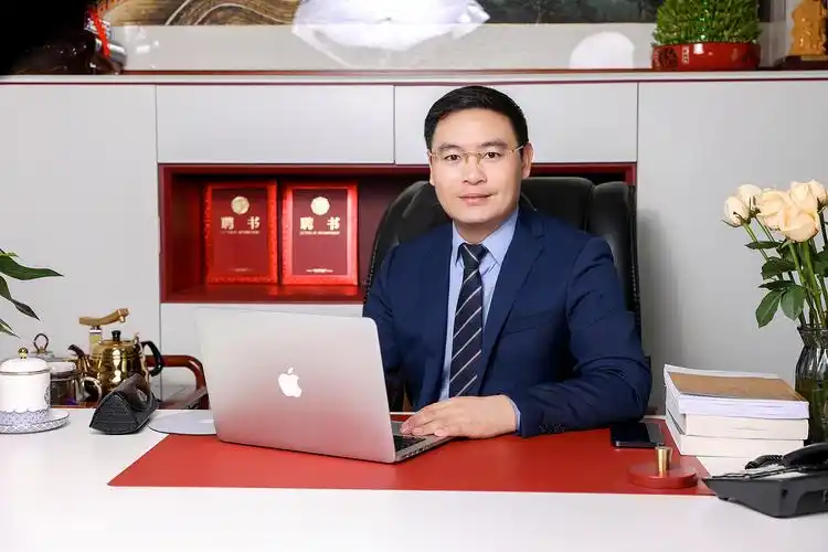 xx3w2xrlg"> span class="ref" data-ctrid="sijxhdl5mhwh">杨飞律师