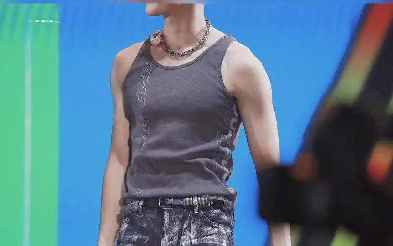 nct黄旭熙nct腹肌合集第六弹黄嘻嘻