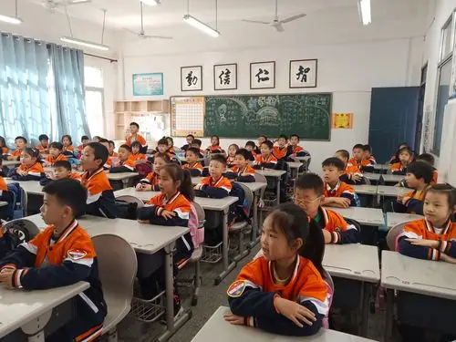 "珍爱生命 远离毒品"--祝融小学2004班禁毒辅导员进入班级宣讲活动