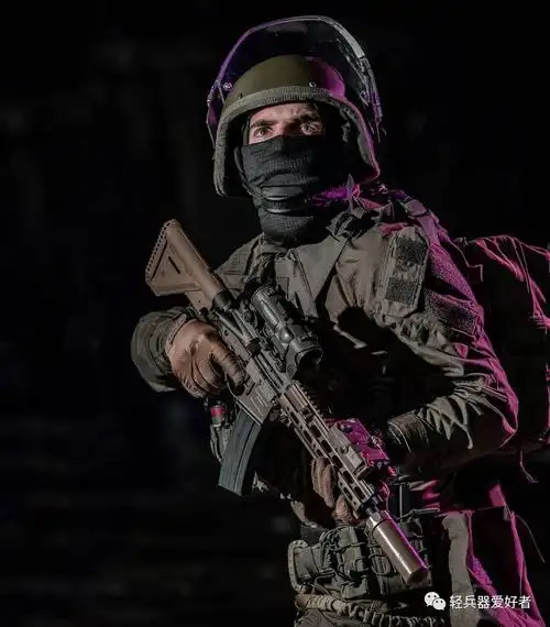 俄式战术最狂躁俄罗斯玩家大兵战斗风写真还是俄式战术风最狂最正您