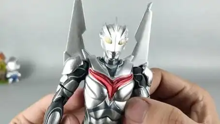 神奇的国产 诺亚奥特曼 可动