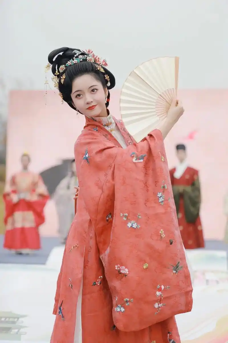 徐州园博园今日汉服走秀现场