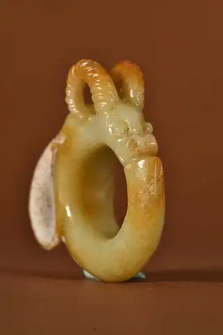 汉代高古玉玉猪龙