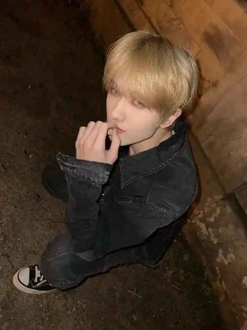 朴志晟超话91#朴志晟超绝帅气#【朴志晟可爱达人